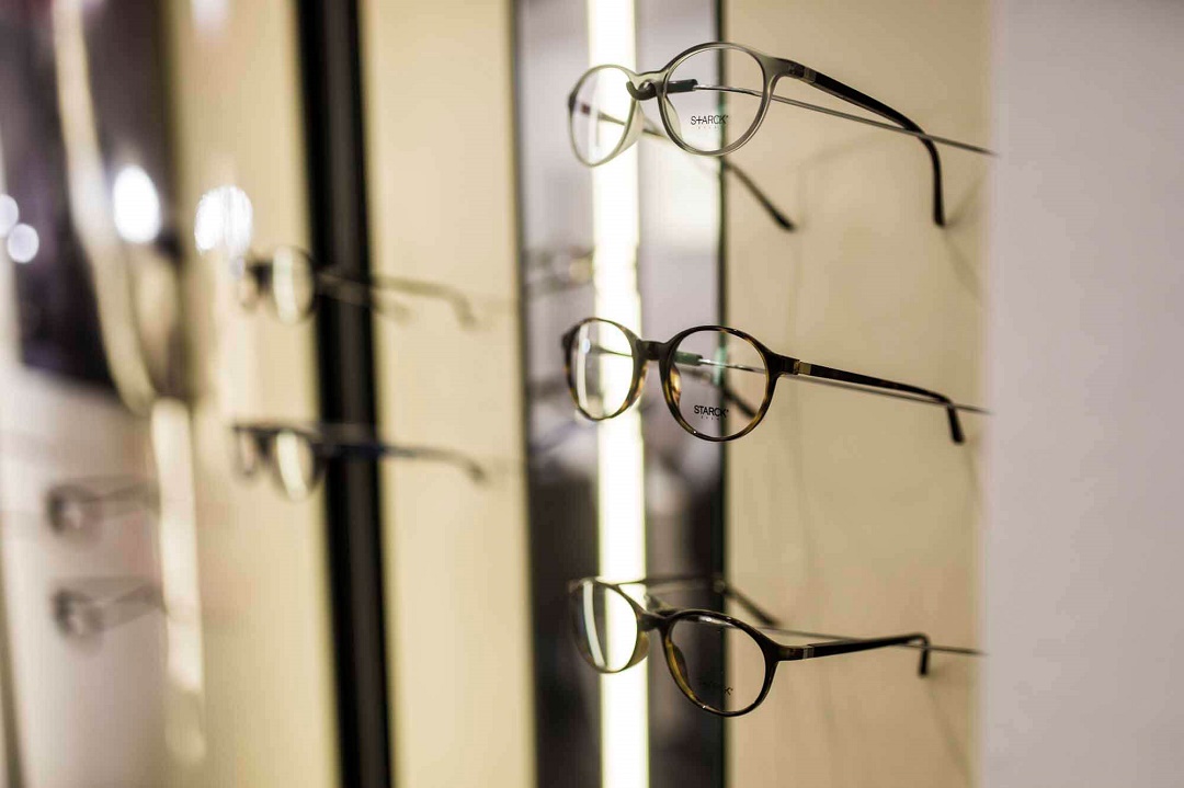 Leerlingen Albina worden komend schooljaar voorzien van gezondheidsbrillen  - Jamur Institute